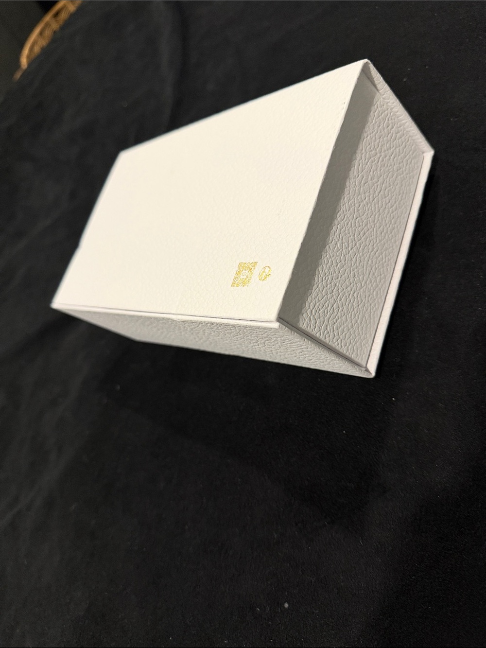 Dior White Box with Gold Logo, dust bag, bow, tissue paper - Picture 5 of 5